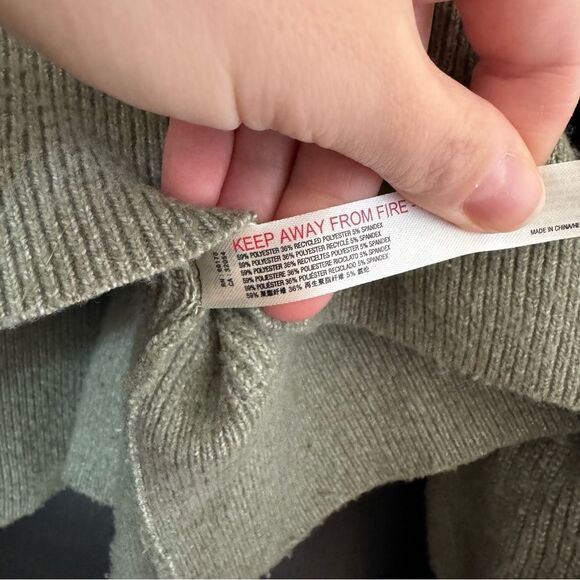 Anthropologie Daily Practice Hooded Sage Green V Neck Sweater sz M - Picture 5 of 5